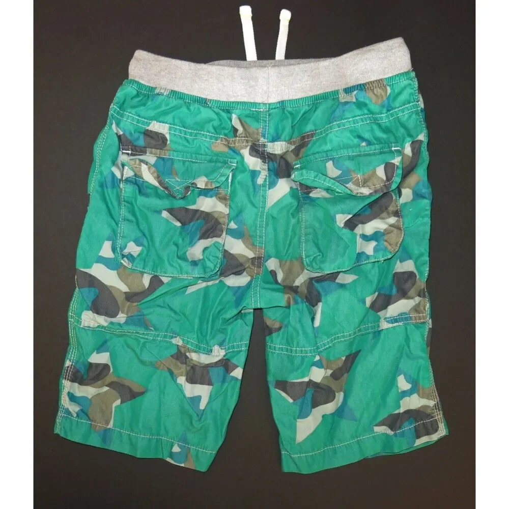Mini Boden boys green camo star techno Adventure pull-on zipper pocket shorts 10